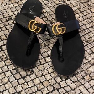 Gucci Black Leather Thong Sandals with Gold GG Hardware